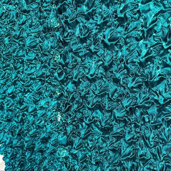 KRINKLE popcorn button down long sleeve top. - Picture 2 of 4